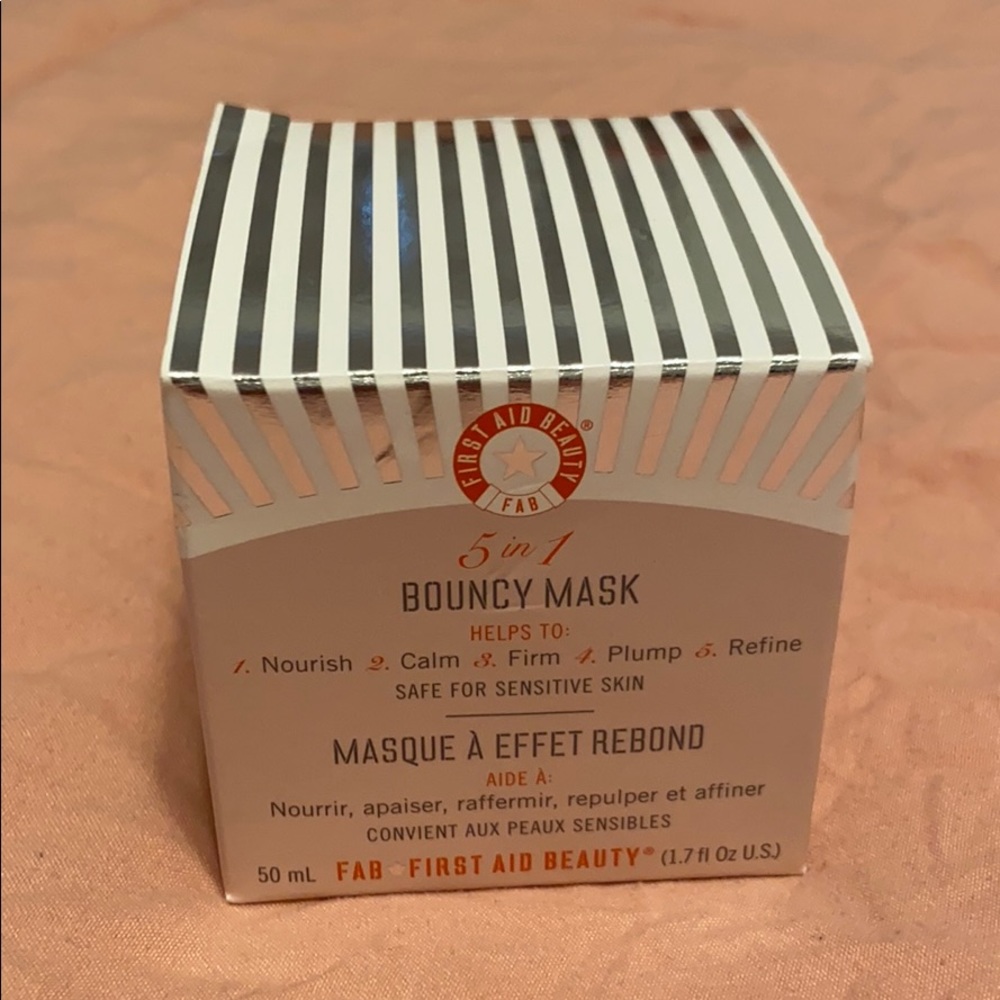 First Aid Beauty Bouncy Mask